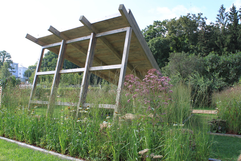 Выставочный Сад "Шалаш с зеленой крышей". Фестиваль "Сады и люди 2016"