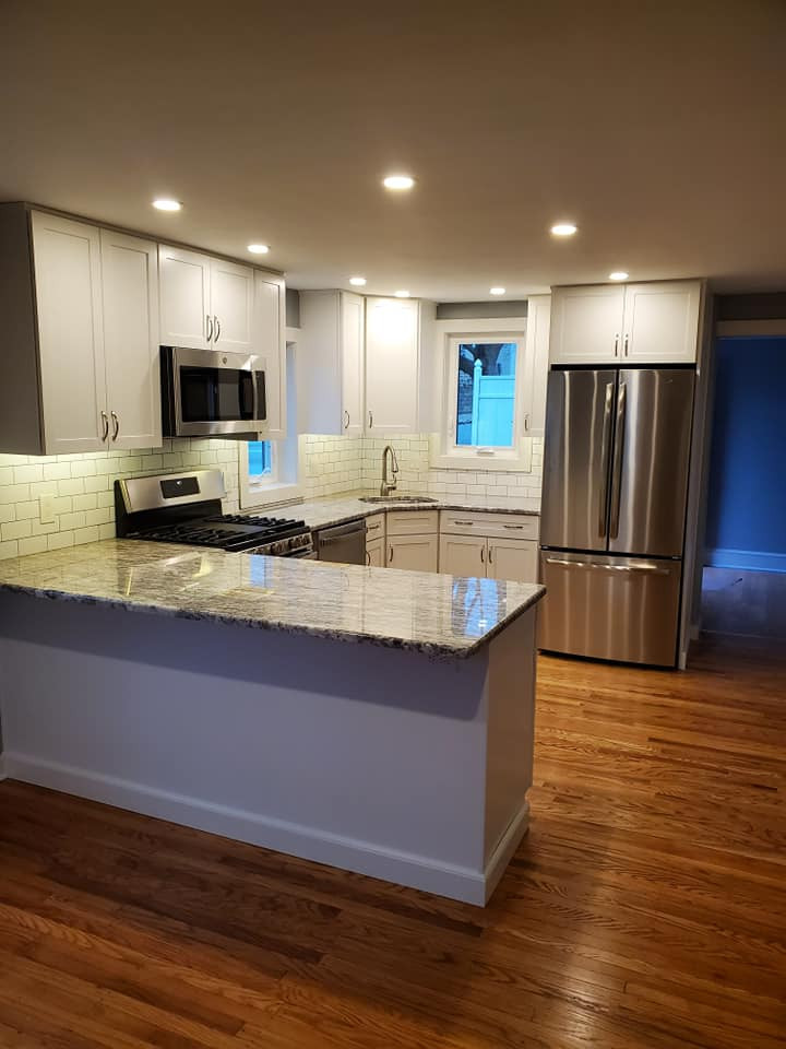 Example of a transitional kitchen design in Philadelphia