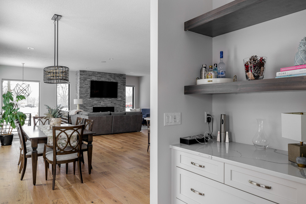 Home design - transitional home design idea