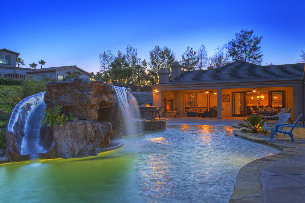 Highlands Pool Traditional Pool San Diego by McCullough Design