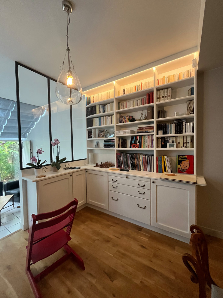 AVANT coin bibliothèque