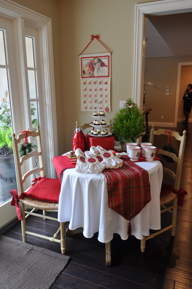 Photo of a traditional dining room in San Francisco.