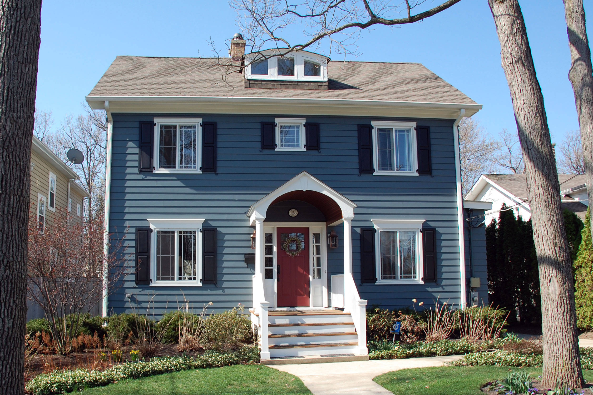 Blue And Taupe Exterior - Photos \u0026 Ideas | Houzz, image size:2492x1658