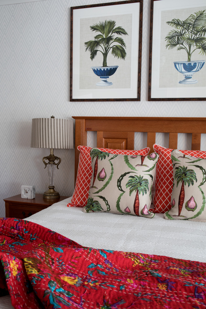 This is an example of a midcentury bedroom in Brisbane.