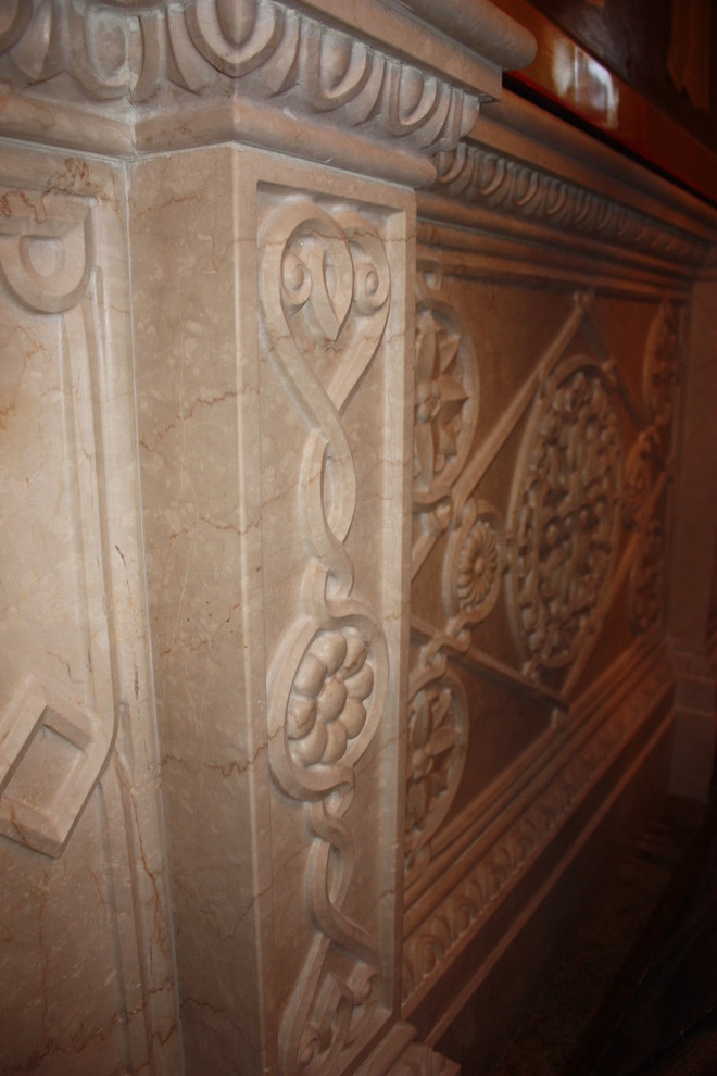 Иконостас в храме Пирогово.Московская область.