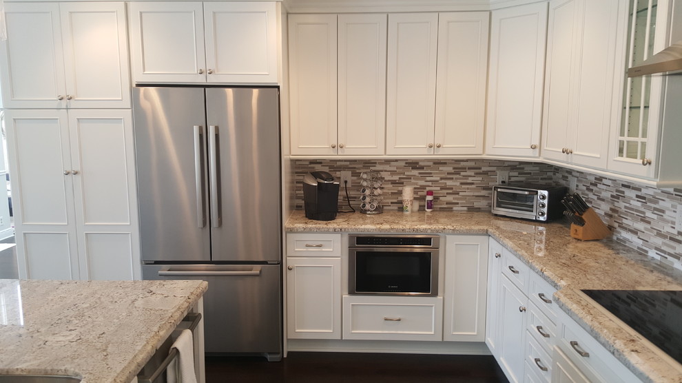 Inspiration for a transitional kitchen remodel in Miami