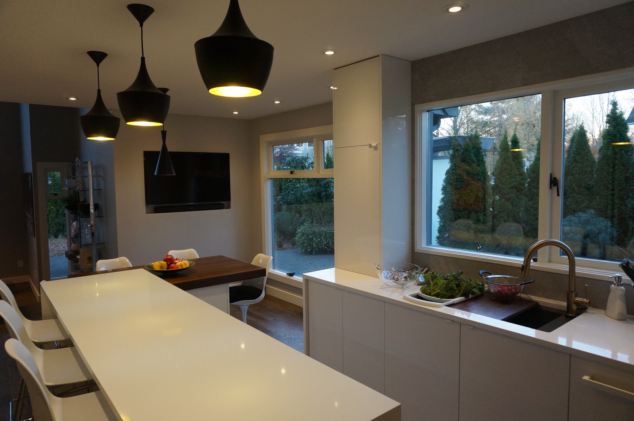 Modern and Trendy- Kitsilano Townhouse