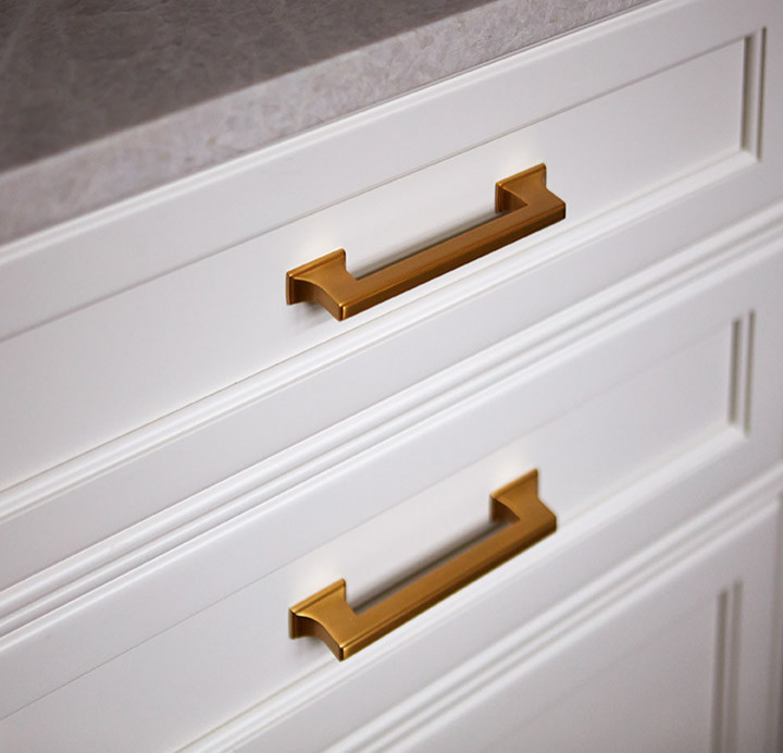 Inspiration for a transitional kitchen remodel in Bridgeport