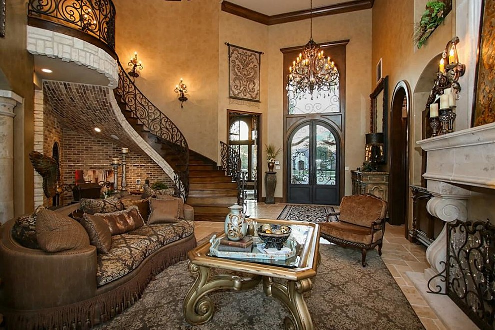 Home design - transitional home design idea in Houston