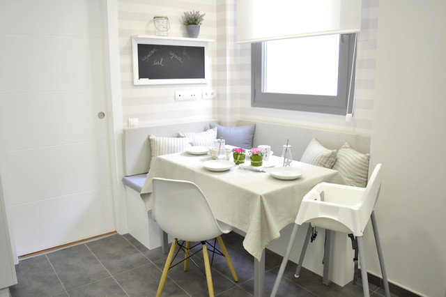 Arag&oacute; transitional-kitchen