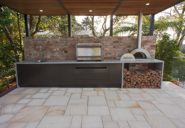 Sublime Point Road Project contemporary-courtyard