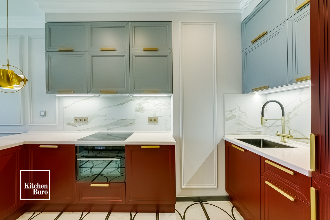 Красная кухня в ЖК Водный