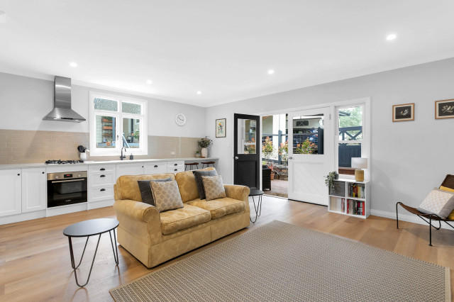 Granny Flat - Mt Barker traditional-living-room