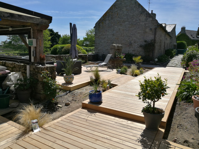 Cr&eacute;ation d'une terrasse &agrave; Carnac contemporary-deck