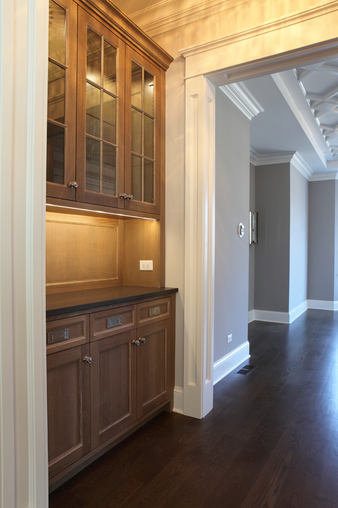 Example of a transitional kitchen design in Chicago