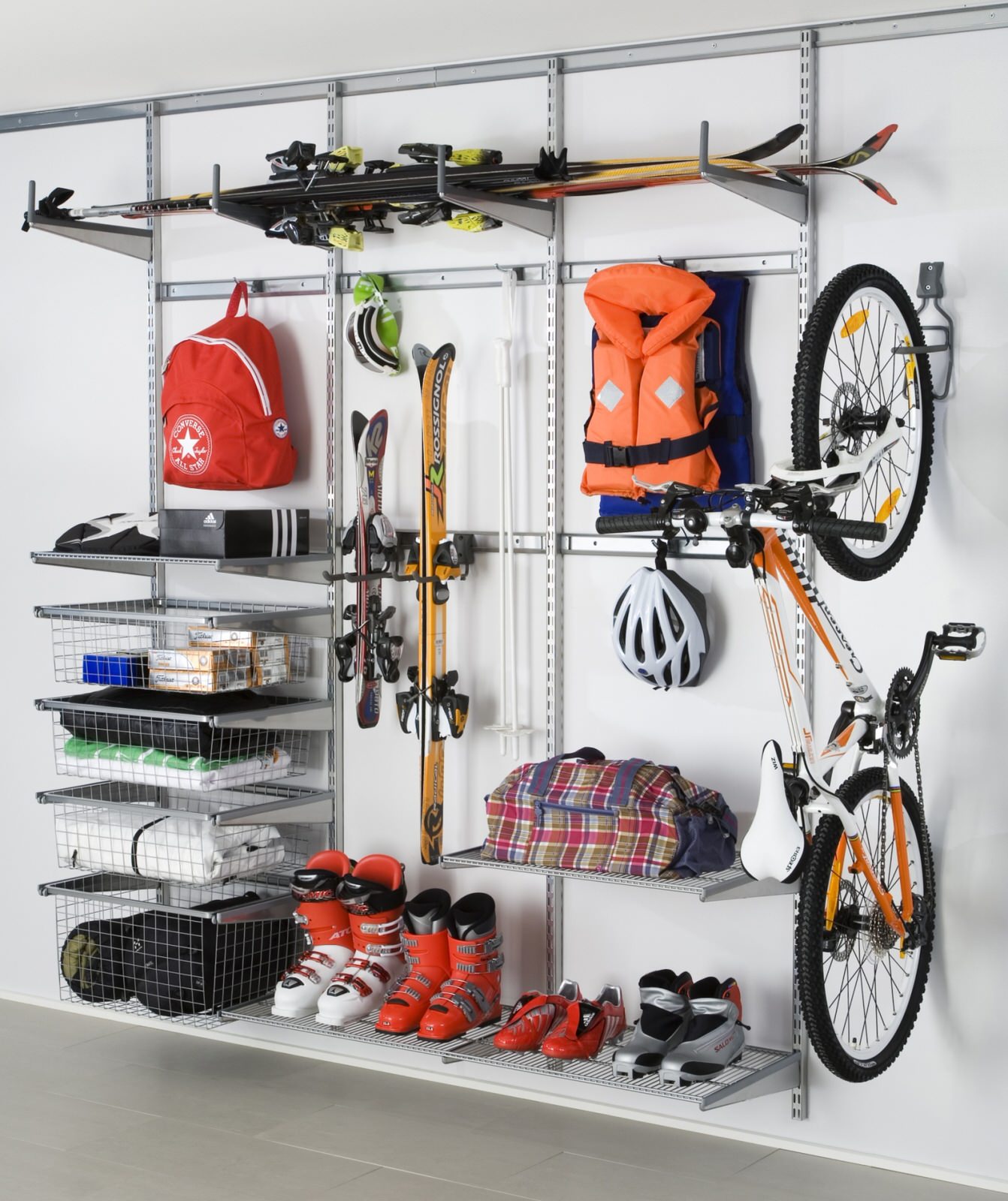 Гараж с элементами elfa