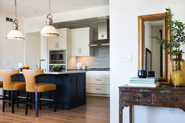 Kitchen and Entry landhausstil