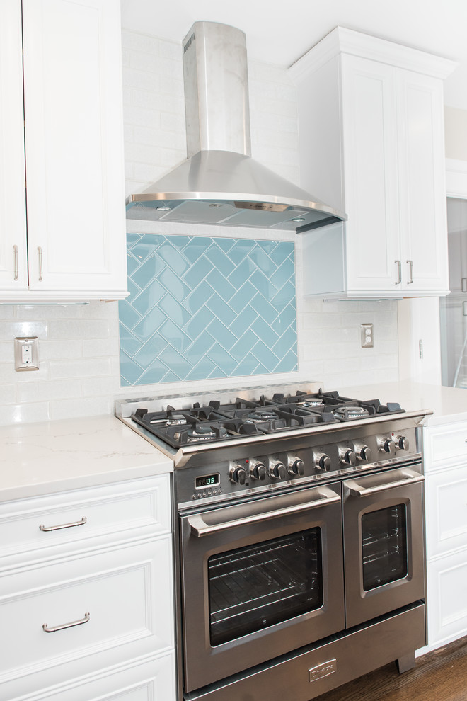 Transitional kitchen photo in DC Metro