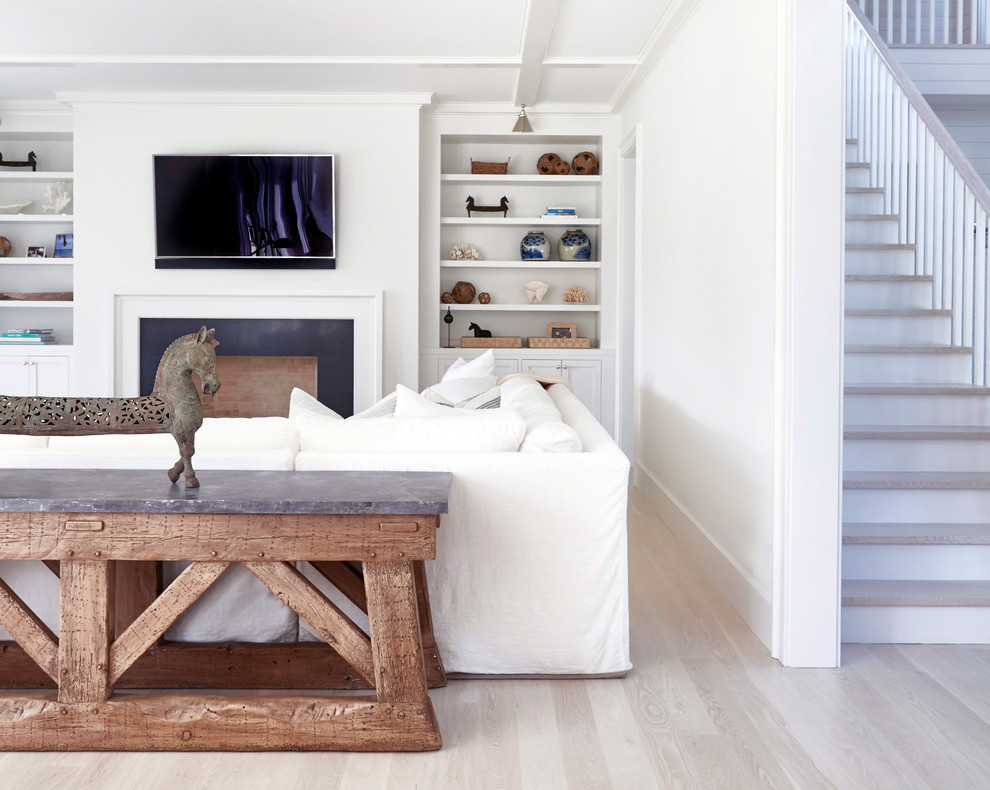 Amagansett Beach House - Architectural Advisement & Interior Design by Chango & Co.
Architecture by Thomas H. Heine
Photography by Jacob Snavely
See the story in Domino Magazine