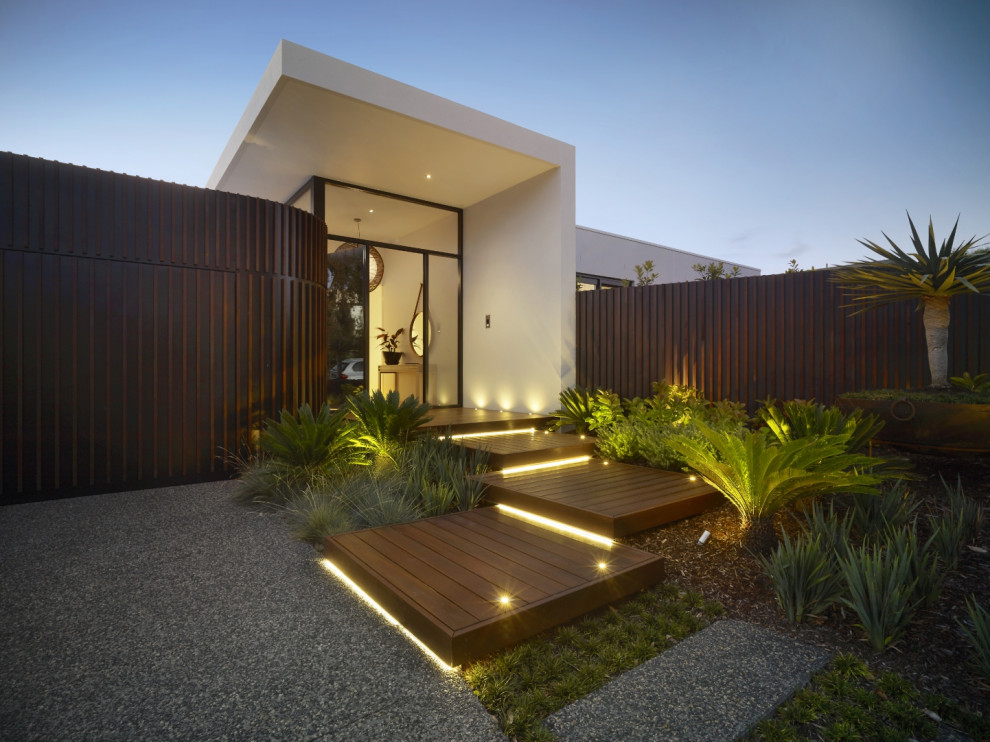 Photo of a contemporary house exterior in Melbourne.