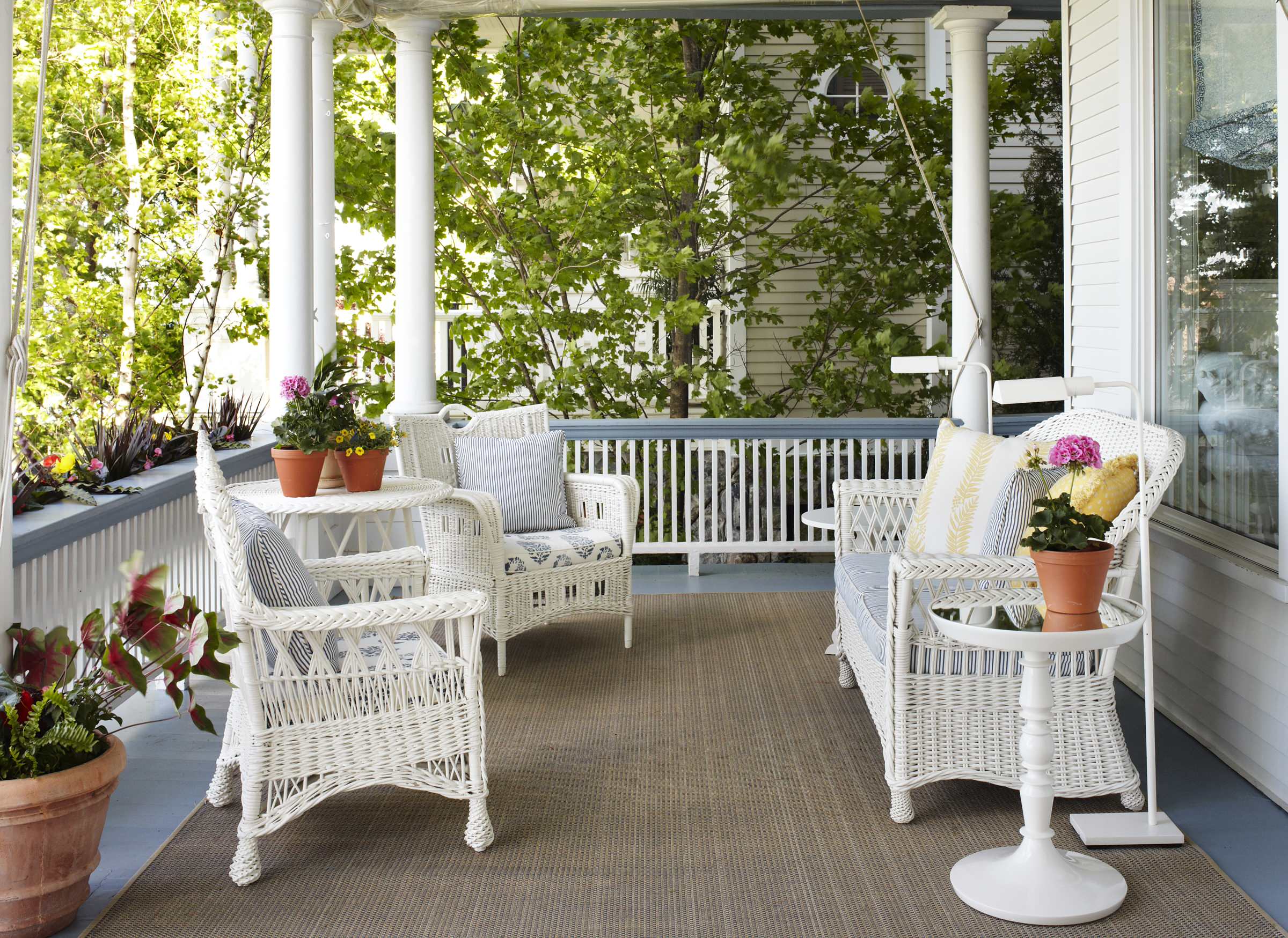 75 Victorian Porch Ideas You'll Love - January, 2026 | Houzz, image size:2400x1749