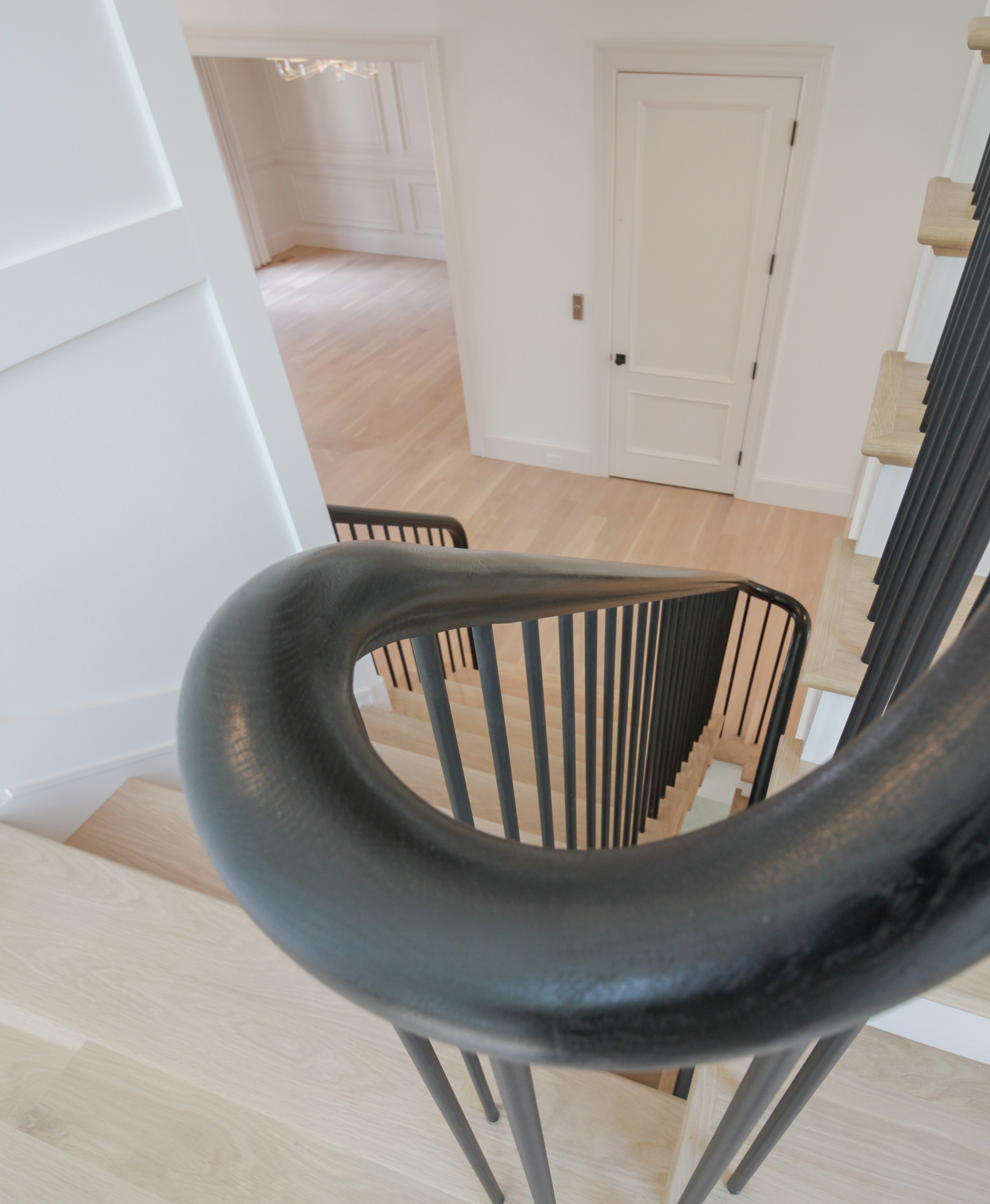88_Clean & Modern Staircase, Arlington VA 22207