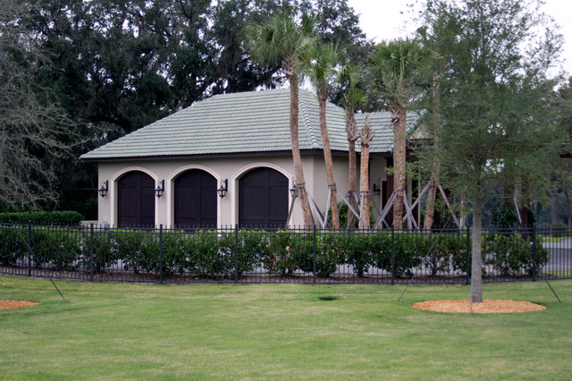 Equestrian Estate medelhavsstil-garage