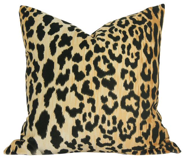 Leopard Velvet Pillow Cover, 24x24