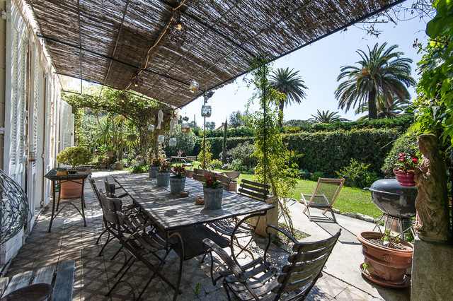 Villa m&eacute;diterran&eacute;enne au Cap d'Antibes mediterraneo-terraza-y-balcon