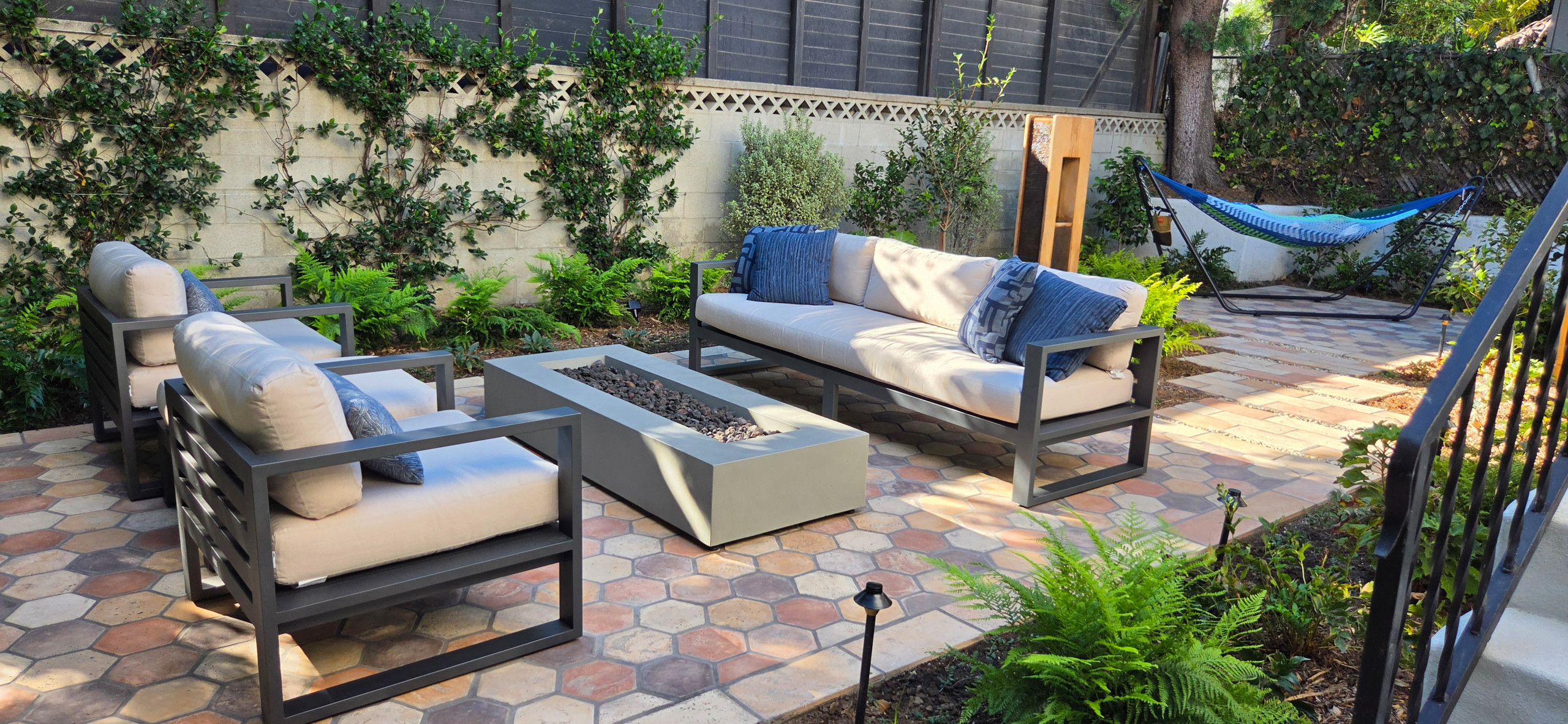 West LA Curb Appeal and Private Tranquility