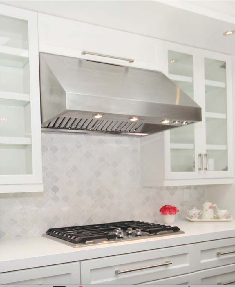 Inspiration for a medium sized contemporary single-wall kitchen in Toronto with a single-bowl sink, white cabinets, quartz worktops, white splashback, stone tiled splashback, stainless steel appliances, dark hardwood flooring and an island.