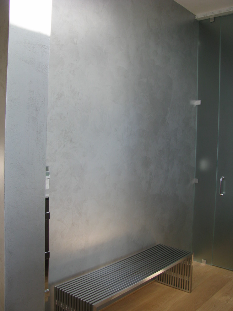 Wine room metallic finish