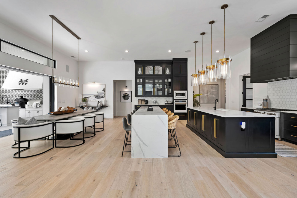 Kitchen - transitional kitchen idea