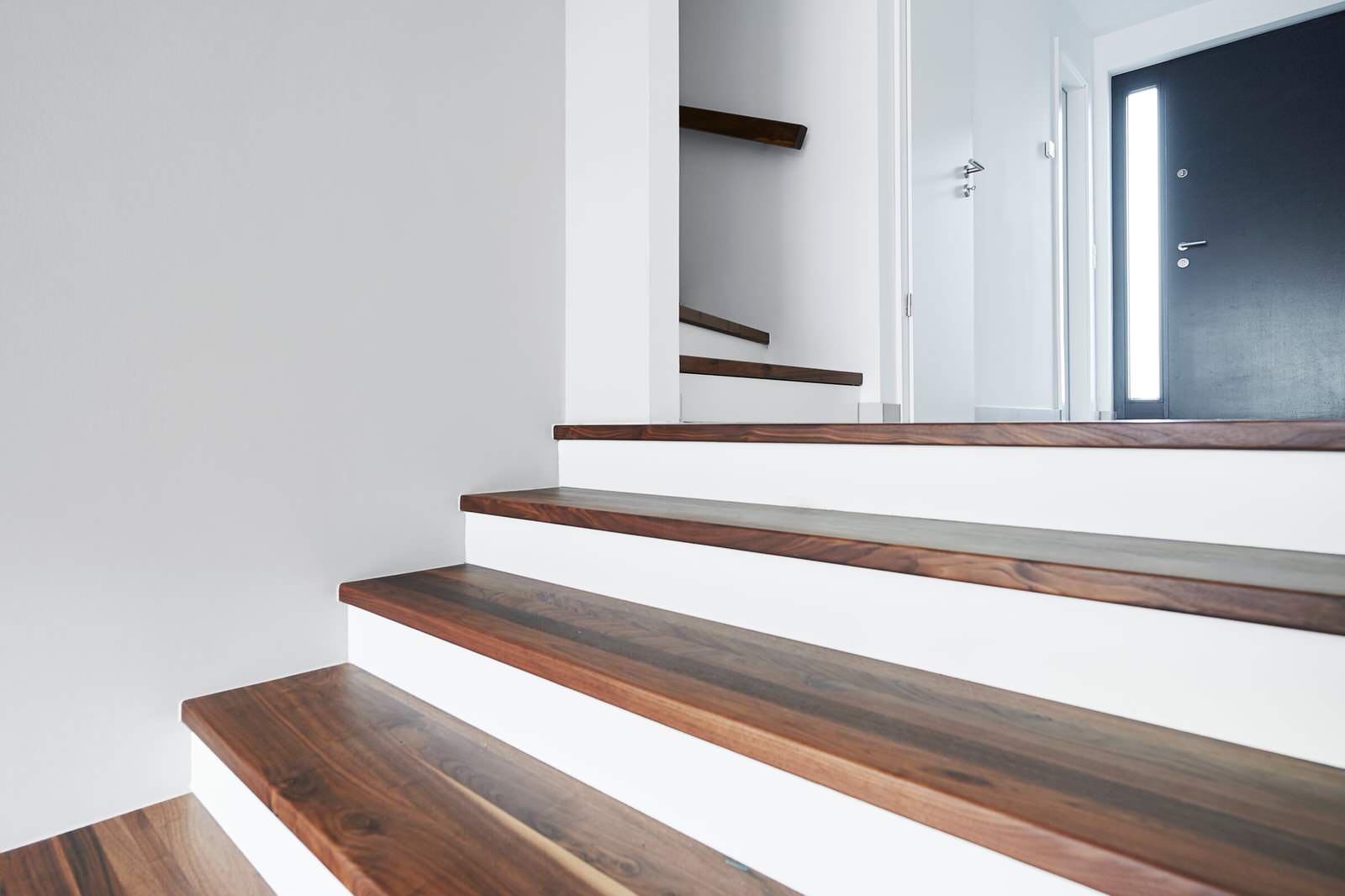 Консольная лестница из дуба