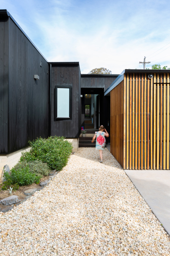 This is an example of a scandinavian entryway in Canberra - Queanbeyan.