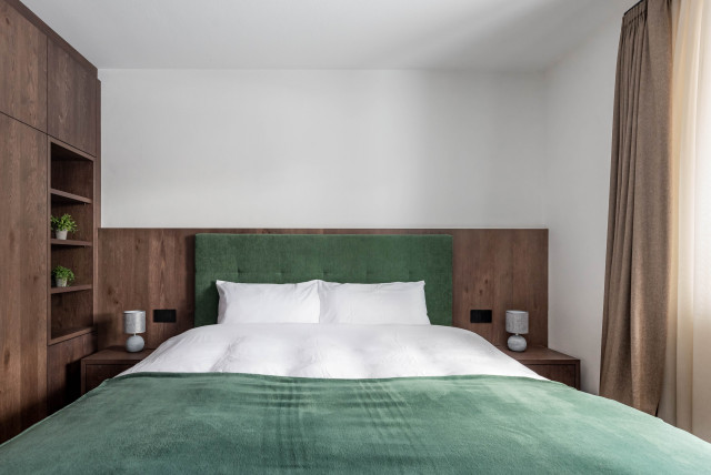 Chalet di lusso in Corvara modern-bedroom
