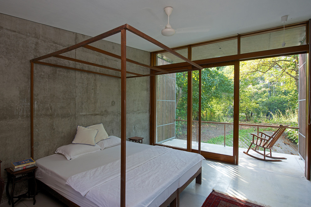 Design ideas for a contemporary bedroom in Mumbai.