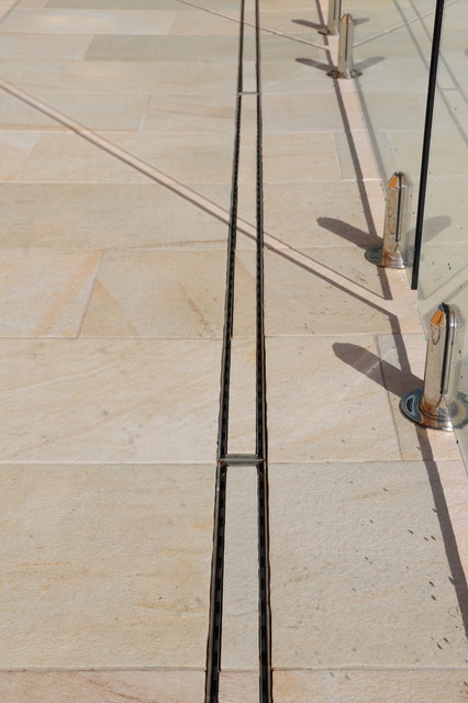 Custom Grate with Tile insert modern-pool