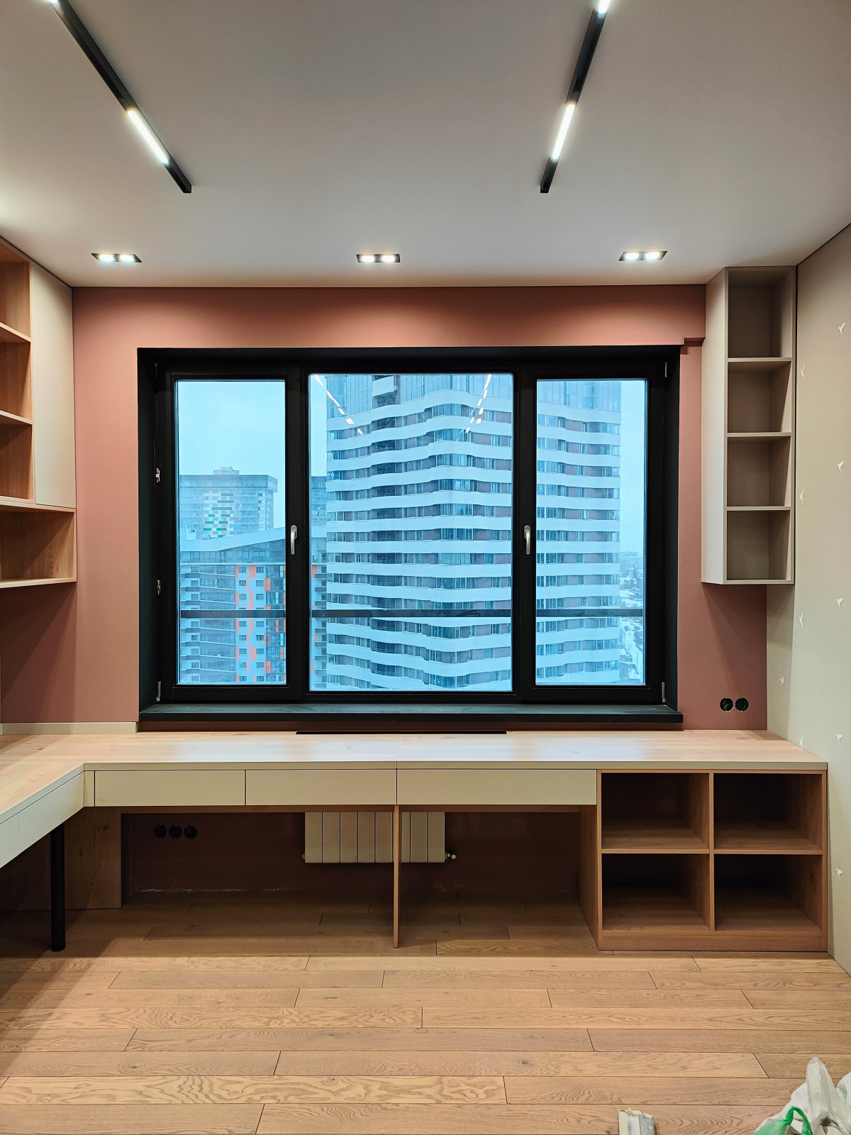 Новосибирск. ЖК Тихомиров. Эскизы + фото с реализации проекта.