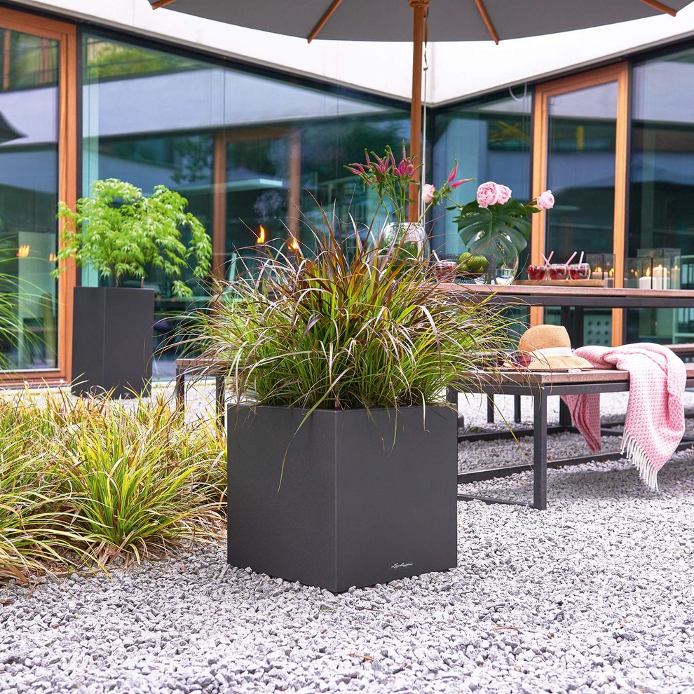 Кашпо со стильными гранями