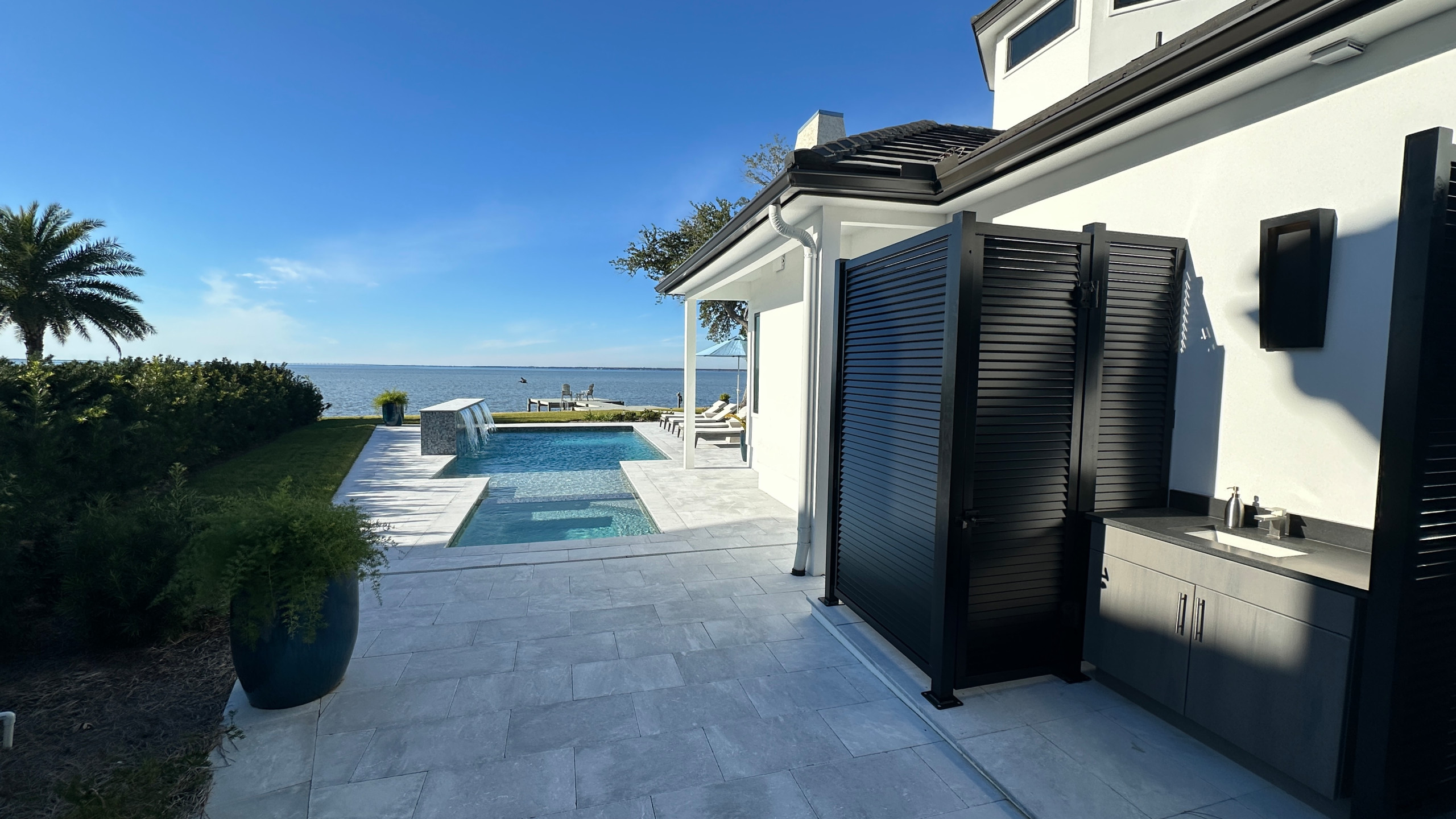 BAY VILLAS
