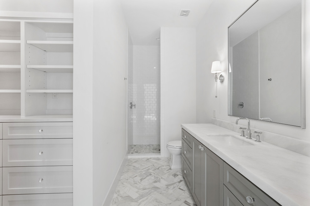 Transitional bathroom photo in Houston
