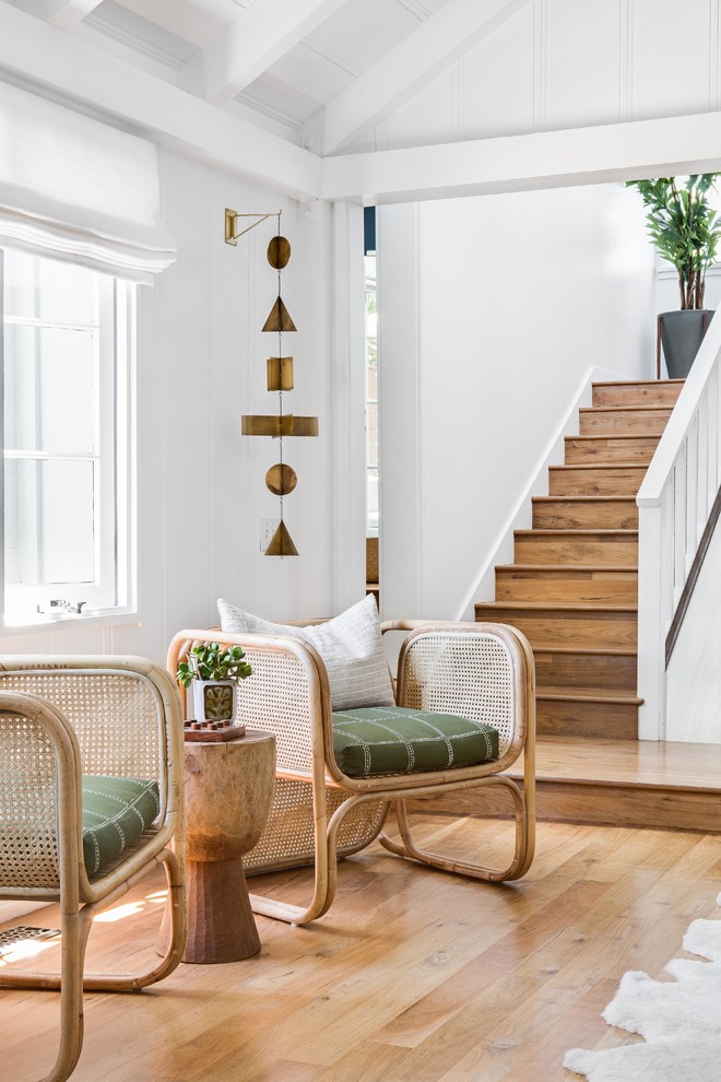 Example of a danish living room design in Orange County
