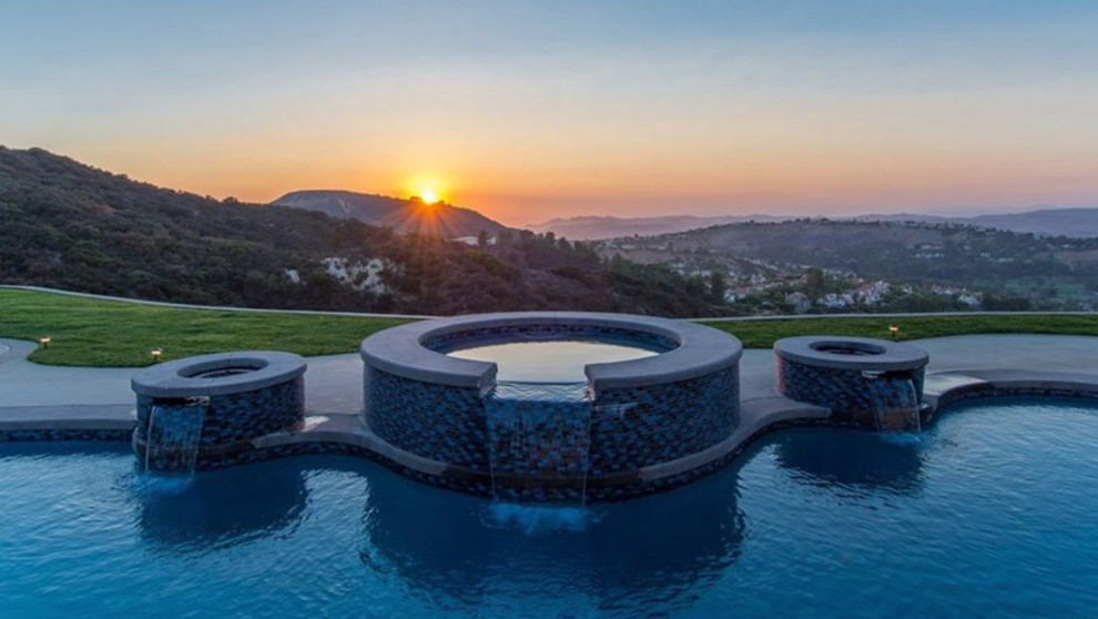 Pools & Spa