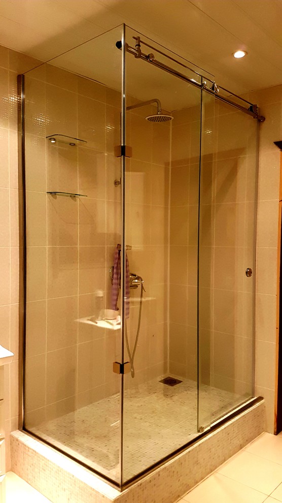 Пример оригинального дизайна: большая ванная комната