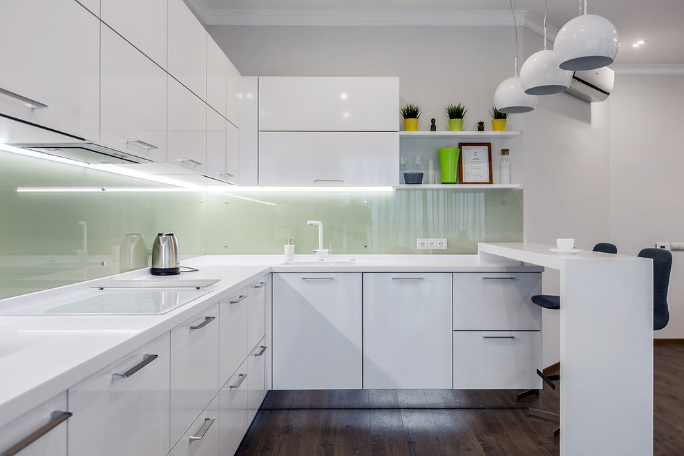 This is an example of a scandinavian kitchen in Moscow.