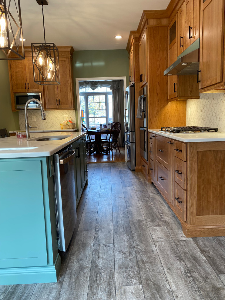 Example of a transitional kitchen design in DC Metro