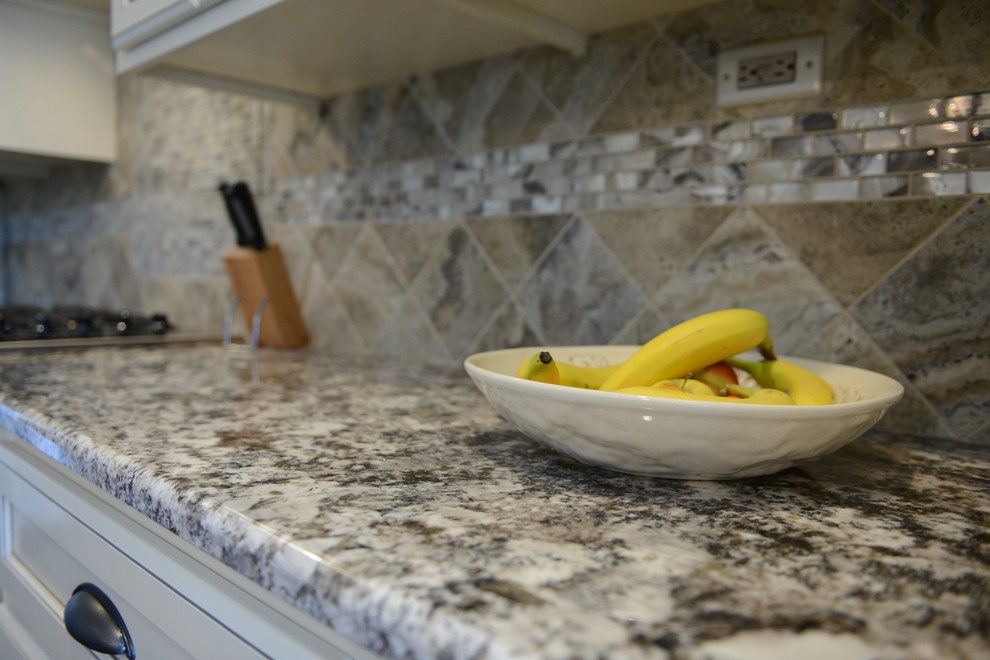 Kitchen - huge transitional kitchen idea in Chicago
