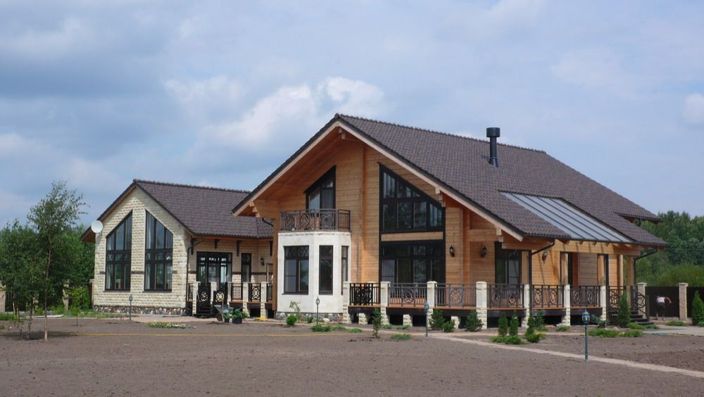 Коттедж с бассейном в Псевдоромантизме