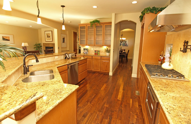 370 Grape Street - Traditional Residential